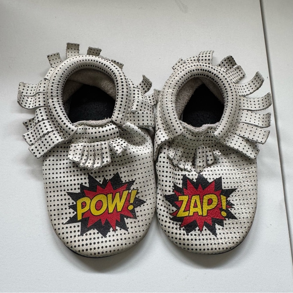 Freshly Picked Moccasins Size 5 Comic Book Print Zap Pow ! Polkadot Boys